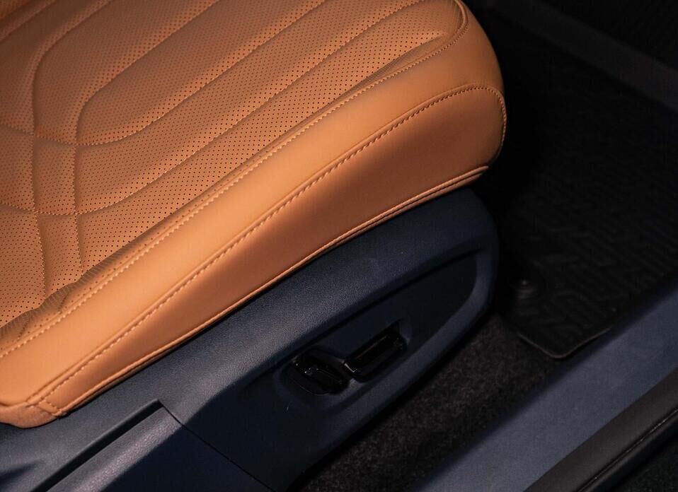 Geely EX5 EM-i 1.5hyb AT (218 л.с.)