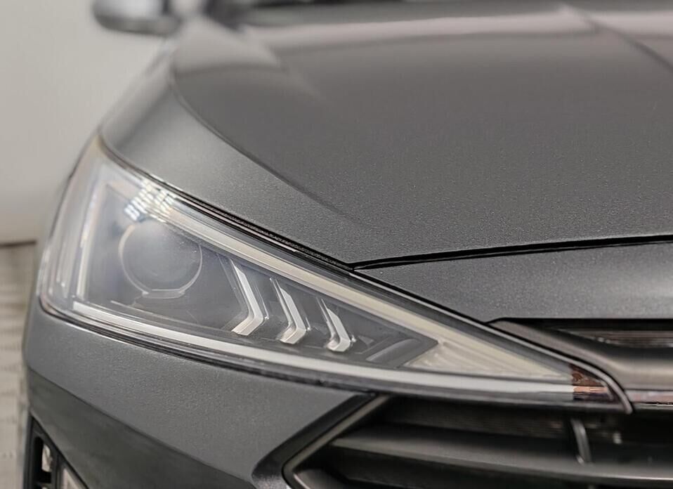 Hyundai Elantra, VI (AD) Рестайлинг 1.6 AT (128 л.с.)