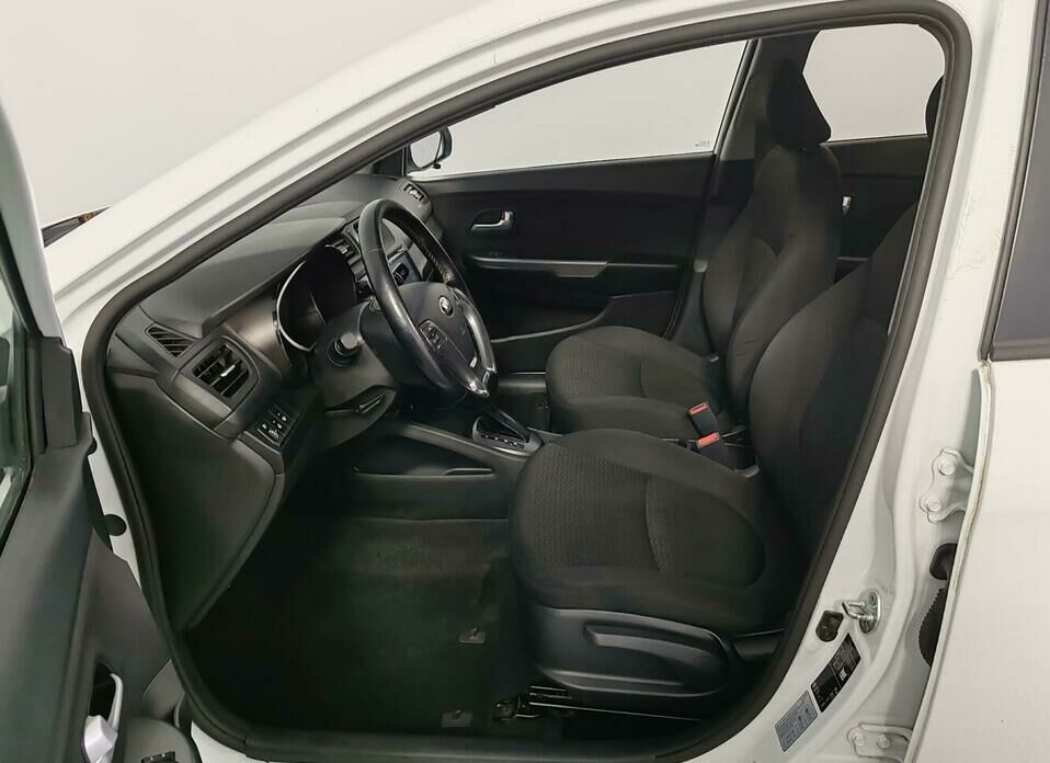 Kia Rio 1.6 AT (123 л.с.)