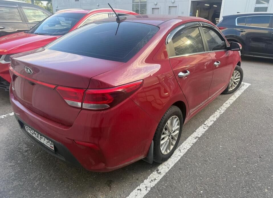 Kia Rio 1.6 AT (123 л.с.)