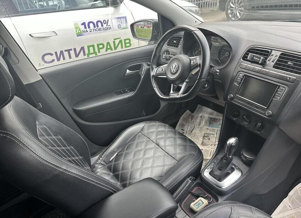 Volkswagen Polo 1.6 AT (105 л.с.)