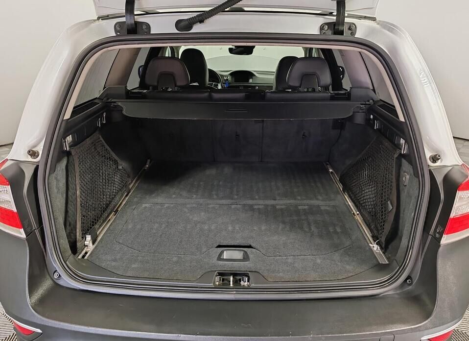 Volvo XC70, II Рестайлинг 2.4d AT (215 л.с.) 4WD