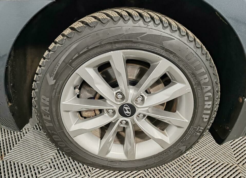 Hyundai i40 2.0 AT (150 л.с.)