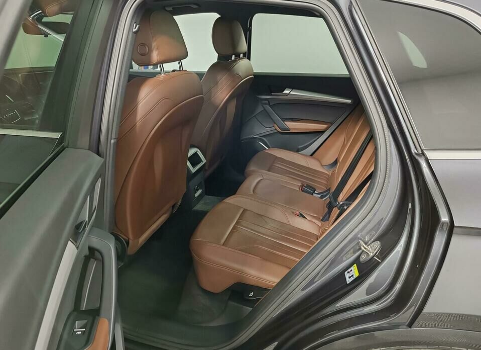 Audi Q5 2.0d AMT (163 л.с.) 4WD