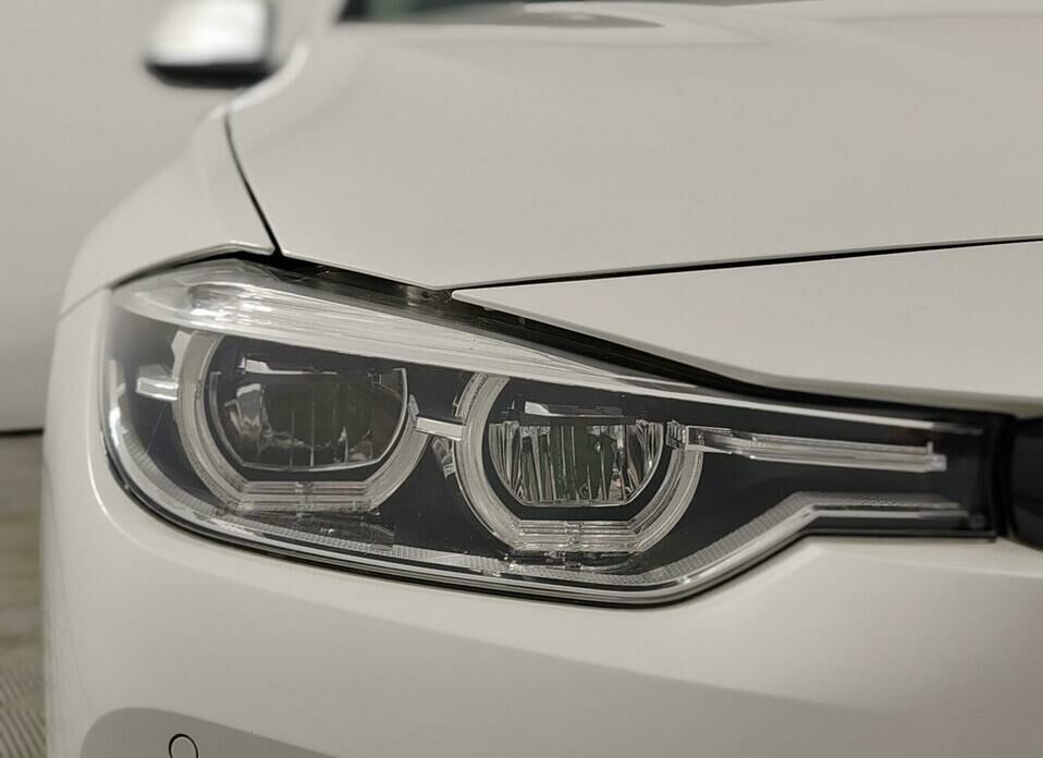 BMW 3 серии 318i 1.5 AT (136 л.с.)