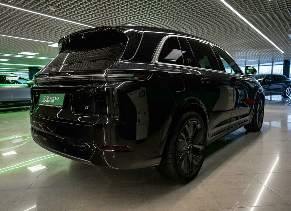 LiXiang L7 52.3 kWh 1.5hyb AT (449 л.с.) 4WD