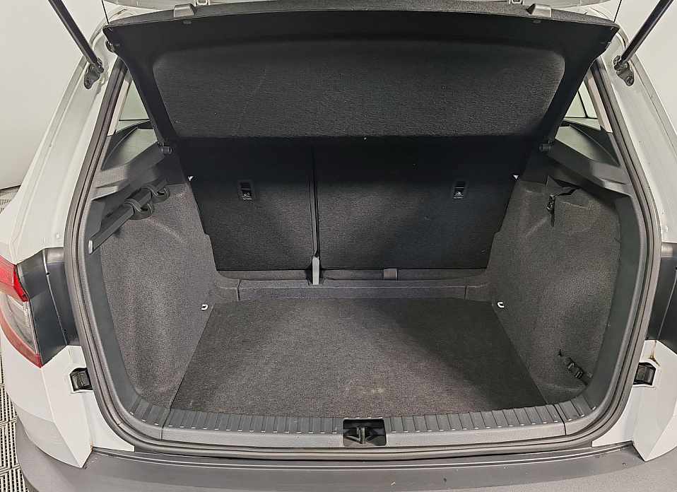 Skoda Karoq, I 1.6 AT (110 л.с.)