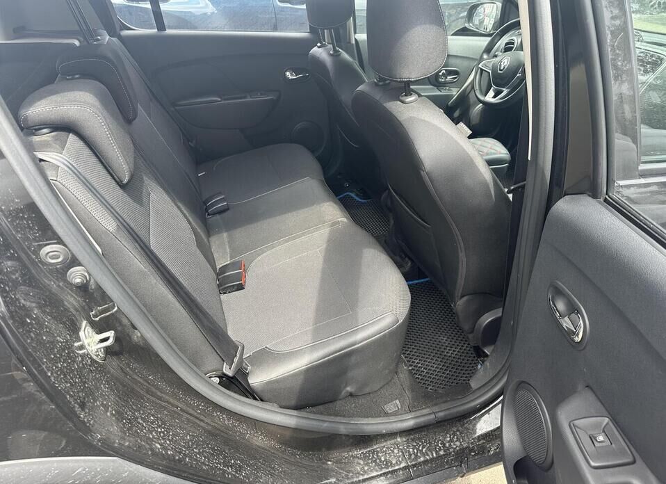 Renault Sandero Stepway 1.6 CVT (113 л.с.)