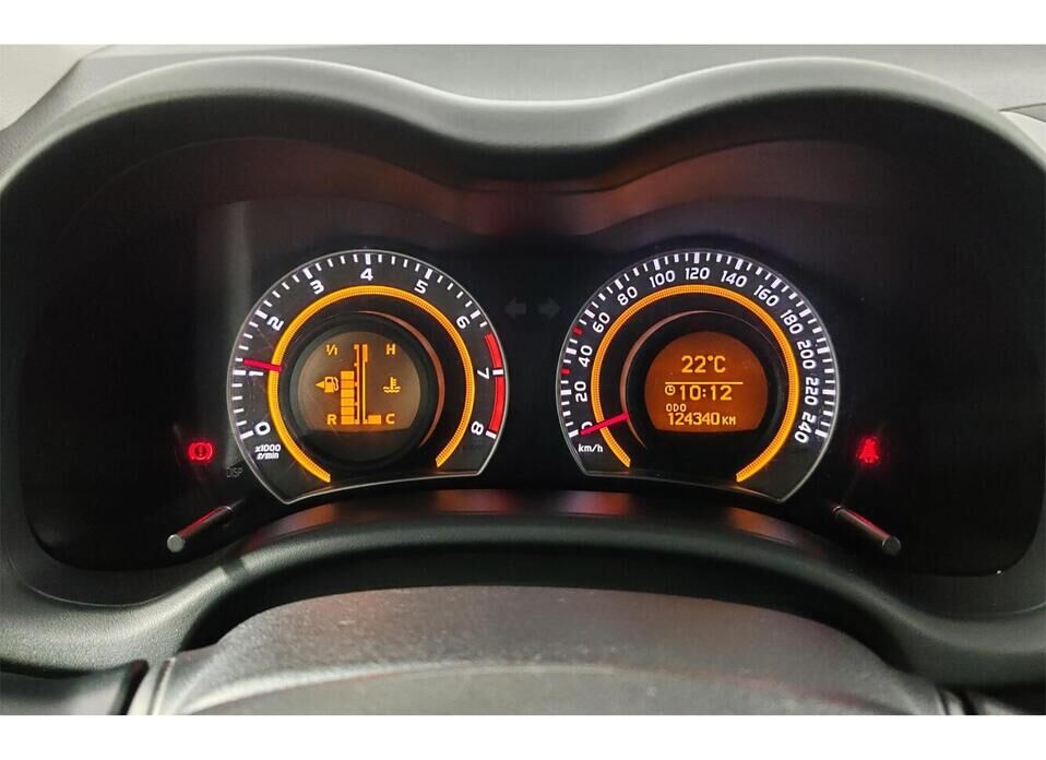 Toyota Corolla, X (E140, E150) Рестайлинг 1.6 MT (124 л.с.)