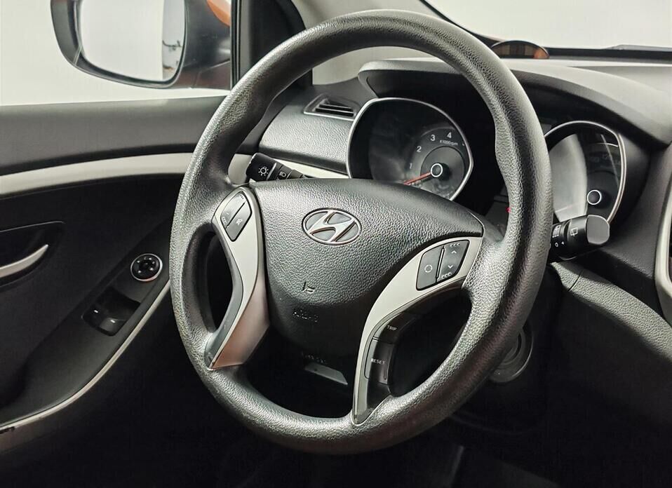 Hyundai i30, II Рестайлинг 1.6 AT (130 л.с.)