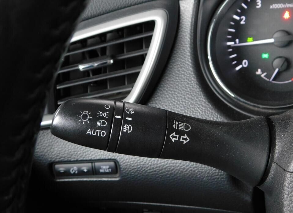 Nissan Qashqai, II 2.0 CVT (144 л.с.) 4WD