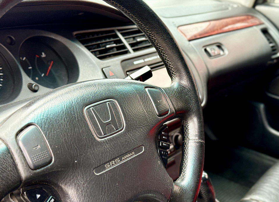 Honda Accord, VI 2.0 MT (147 л.с.)