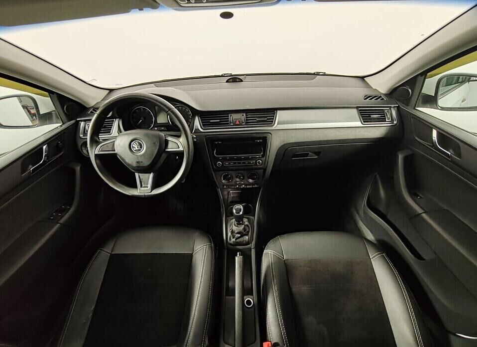 Skoda Rapid, I 1.6 MT (105 л.с.)