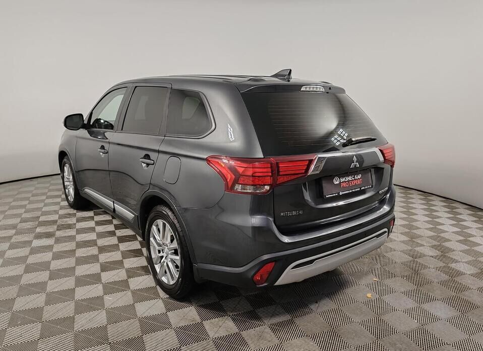 Mitsubishi Outlander, III Рестайлинг 3 2.0 CVT (146 л.с.)