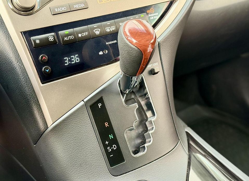 Lexus RX, III Рестайлинг 270 2.7 AT (188 л.с.)