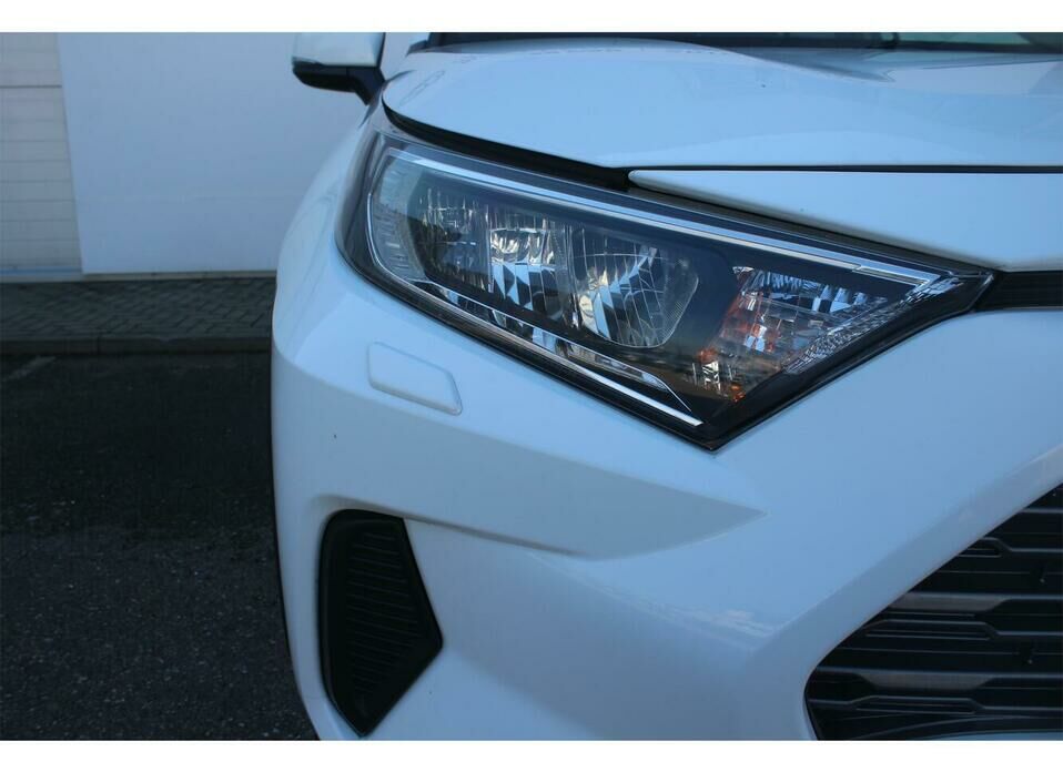 Toyota RAV4 2.0 MT (149 л.с.)