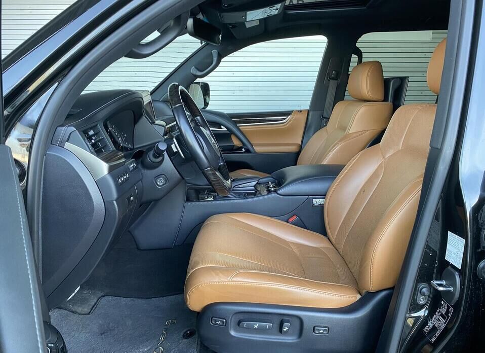 Lexus LX, III Рестайлинг 2 570 5.7 AT (367 л.с.) 4WD