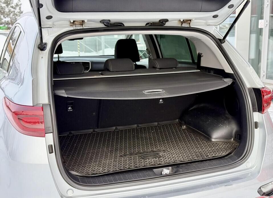 Kia Sportage, IV Рестайлинг 2.0 MT (150 л.с.) 4WD