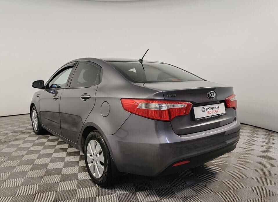 Kia Rio, III 4-speed 1.6 AT (123 л.с.)