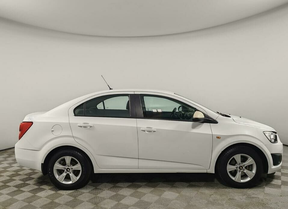 Chevrolet Aveo 1.6 AT (115 л.с.)