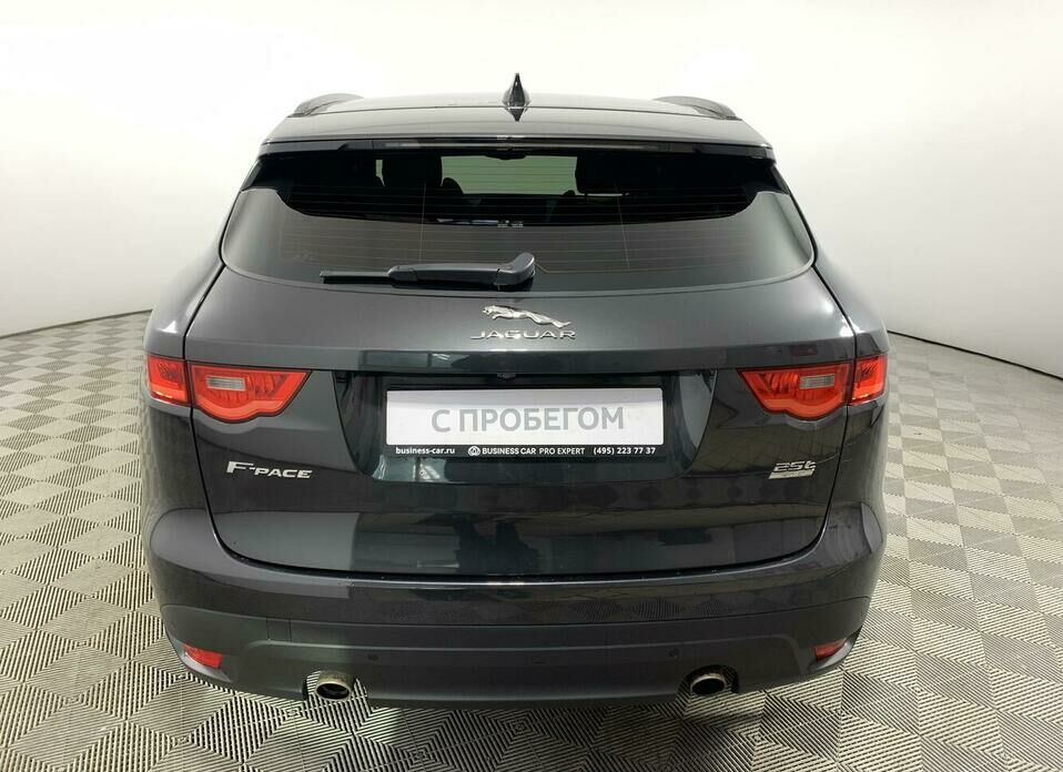 Jaguar F-Pace 2.0 AT (249 л.с.) 4WD