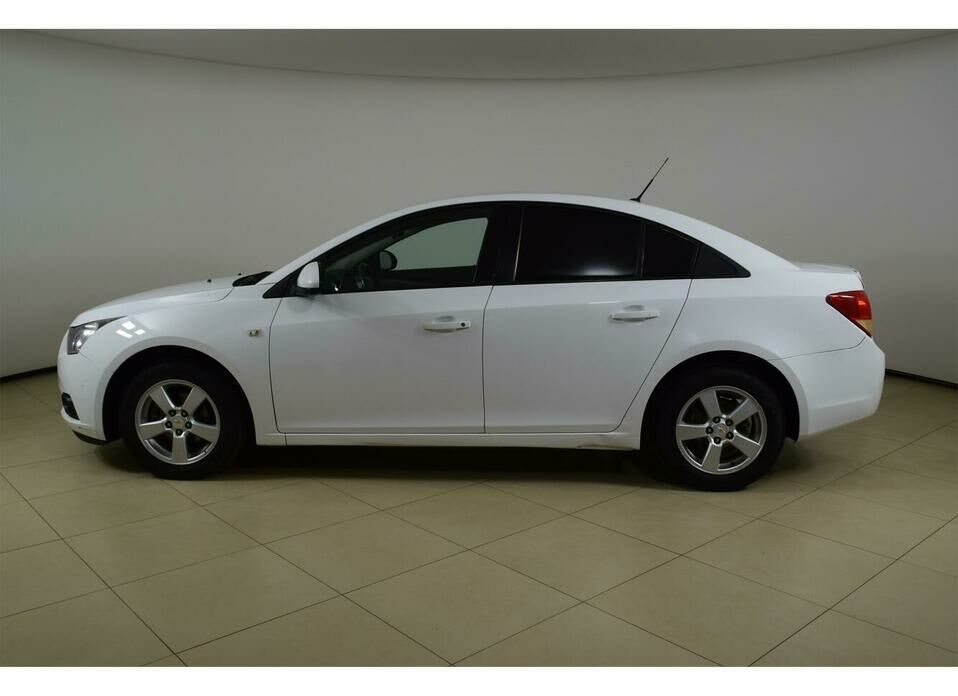 Chevrolet Cruze 1.6 MT (109 л.с.)