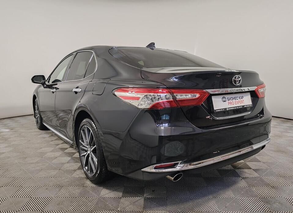 Toyota Camry, VIII (XV70) Рестайлинг 2.5 AT (206 л.с.)