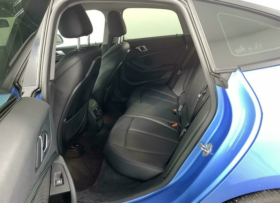 BMW 2 серии 218i 1.5 AMT (140 л.с.)