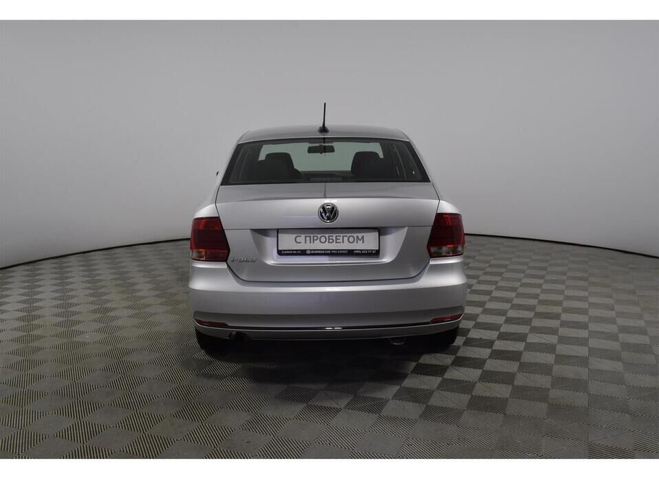 Volkswagen Polo, V Рестайлинг 1.6 AT (110 л.с.)