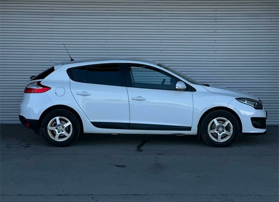 Renault Megane 1.6 MT (106 л.с.)