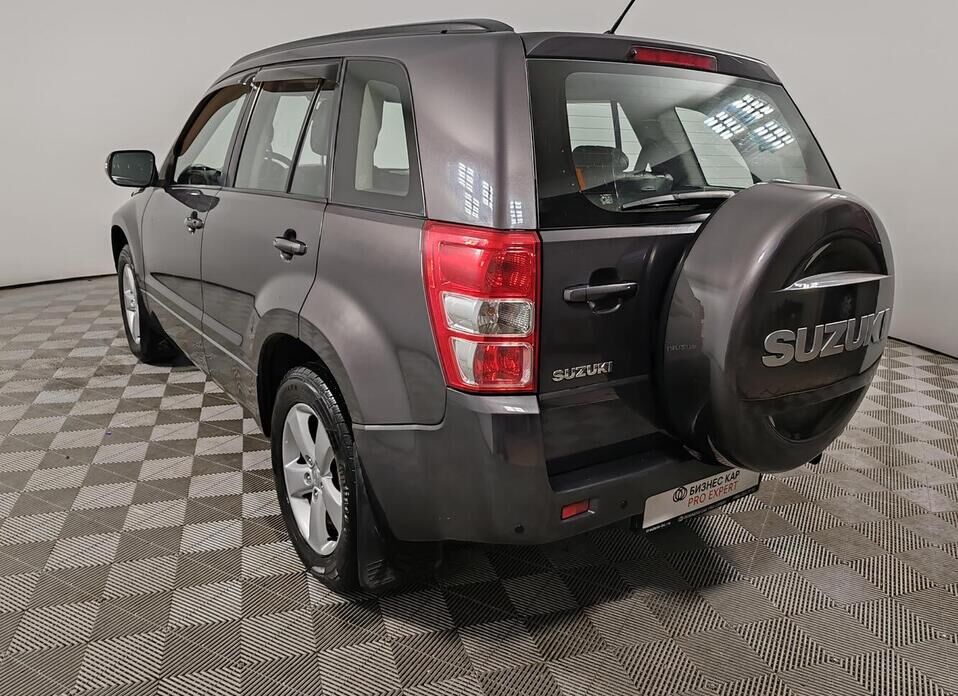 Suzuki Grand Vitara, III Рестайлинг 2.4 AT (169 л.с.)