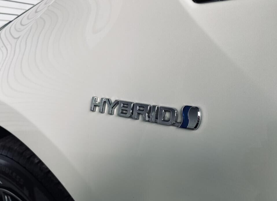 Toyota Prius, IV Рестайлинг (XW50) 1.8hyb AT (98 л.с.)