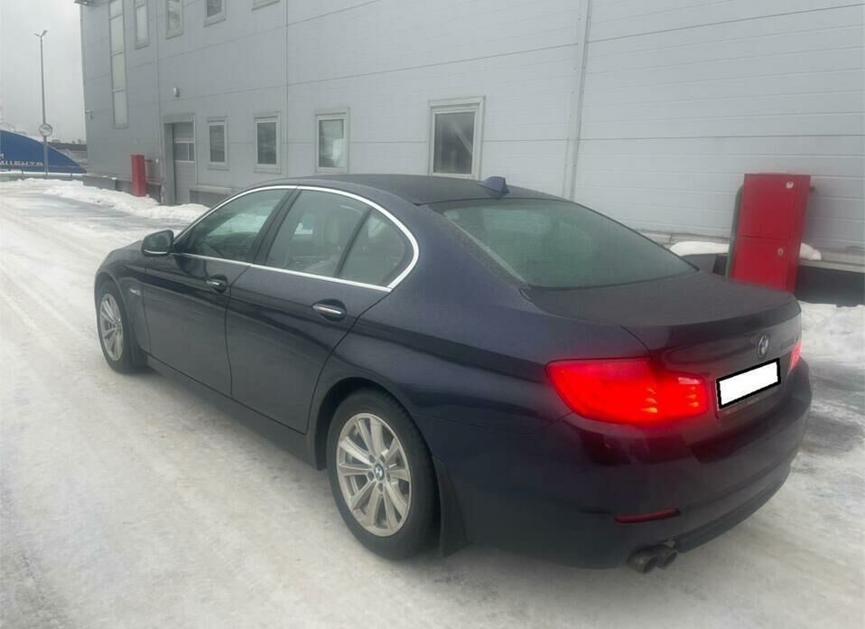 BMW 5 серии 523i 2.5 AT (204 л.с.)