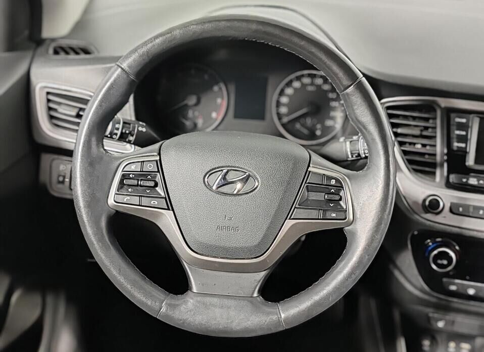 Hyundai Solaris 1.6 AT (123 л.с.)