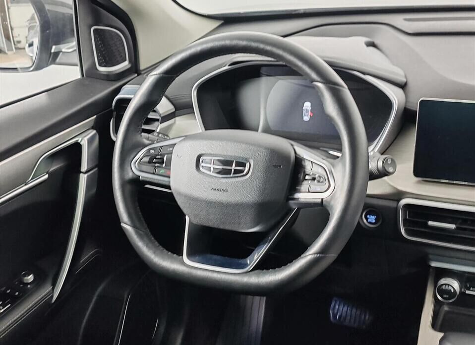 Geely Coolray, I 1.5 AMT (150 л.с.)