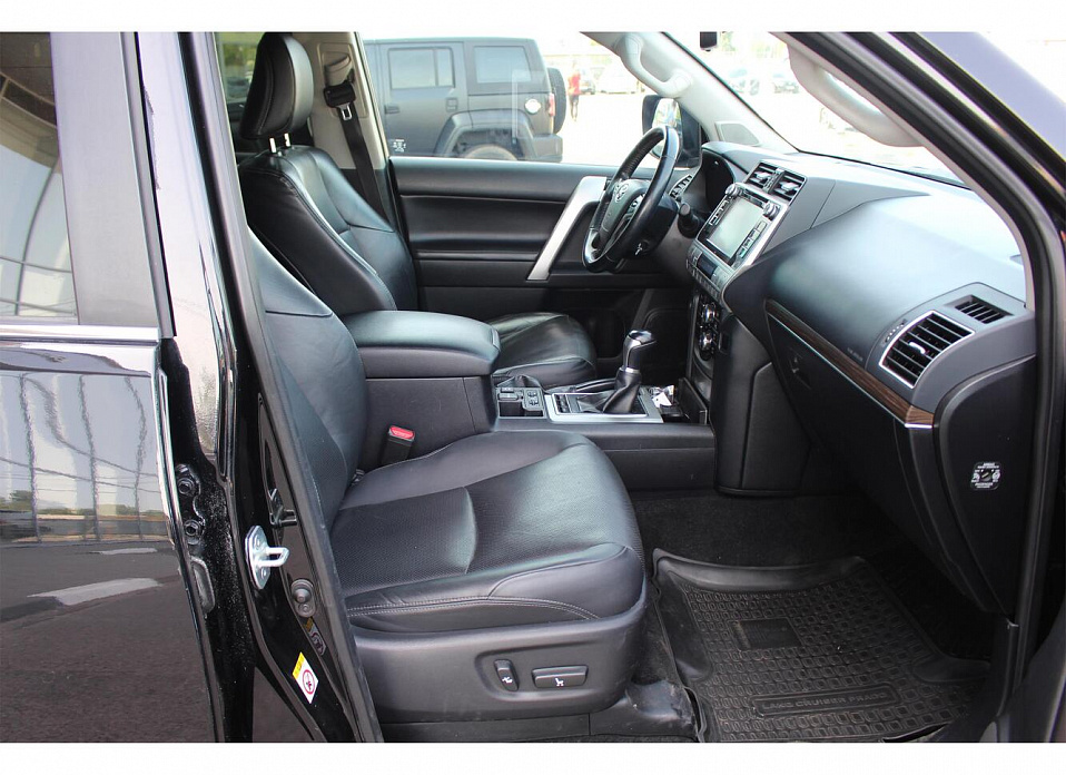 Toyota Land Cruiser Prado, 150 Series Рестайлинг 2 2.8d AT (177 л.с.) 4WD