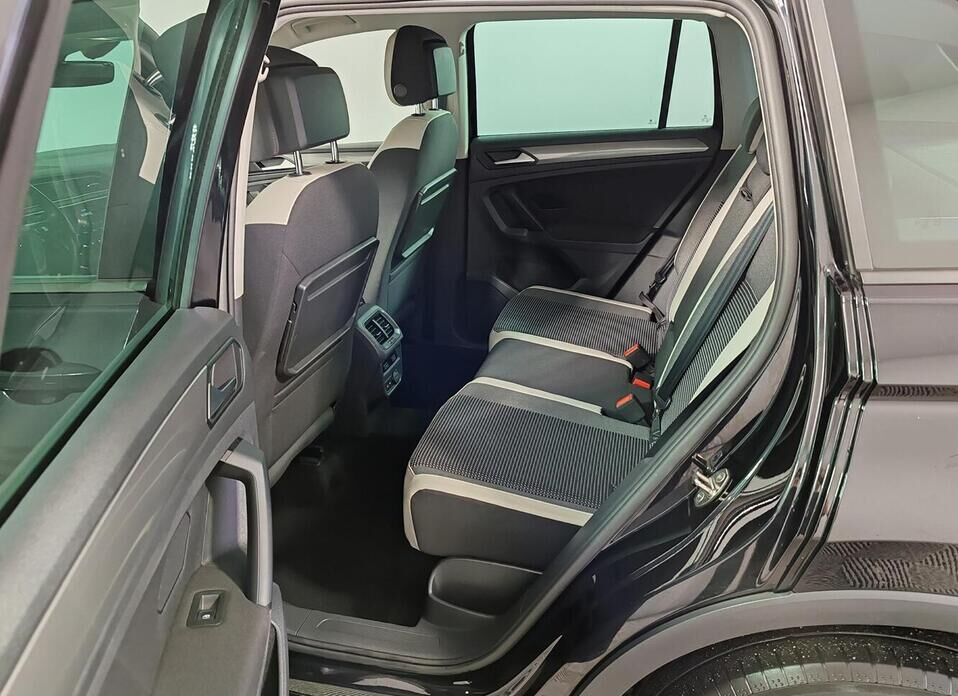Volkswagen Tiguan 2.0d AMT (150 л.с.) 4WD