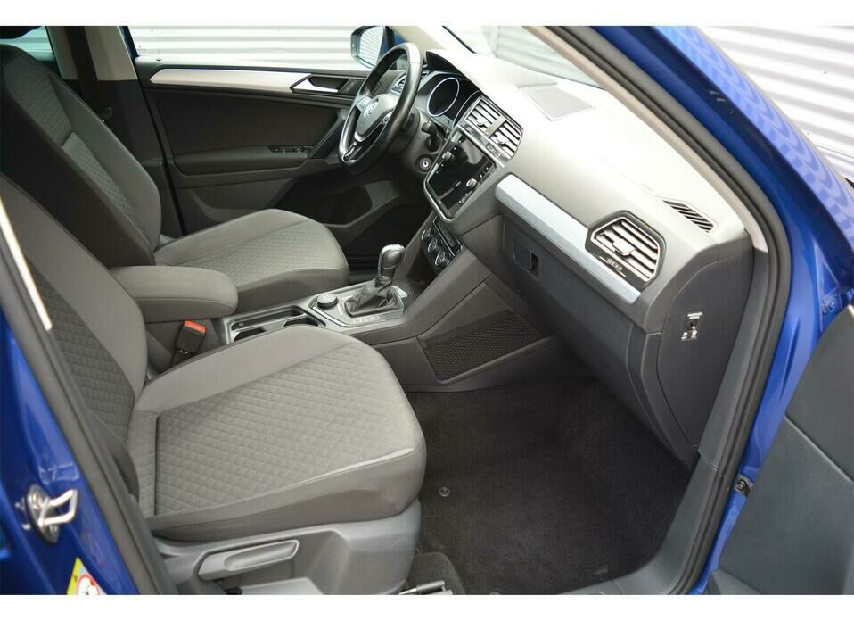 Volkswagen Tiguan 1.4 AMT (150 л.с.) 4WD