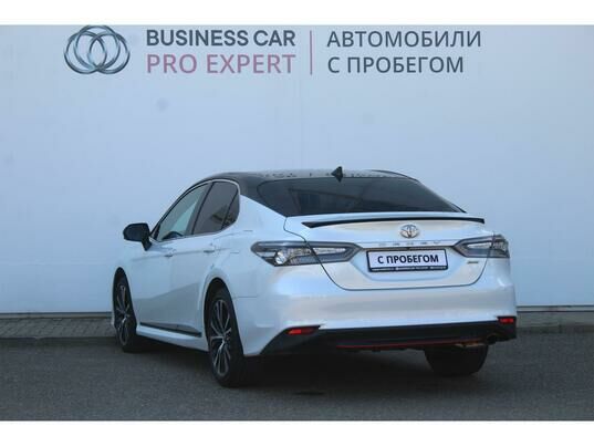 Toyota Camry, 2020 г., 72 982 км