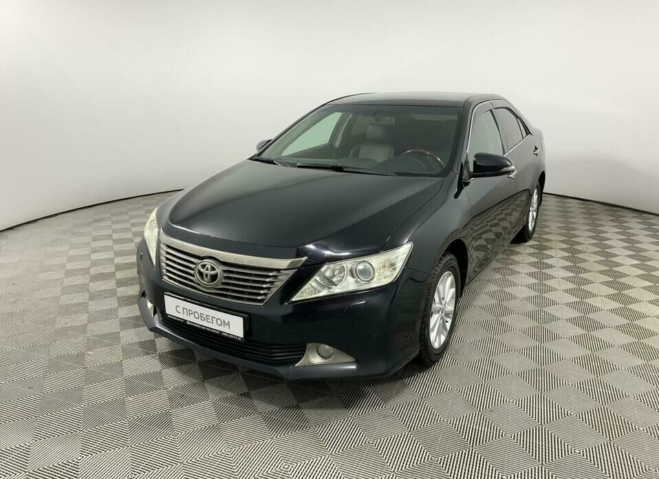 Toyota Camry 2.5 AT (181 л.с.)