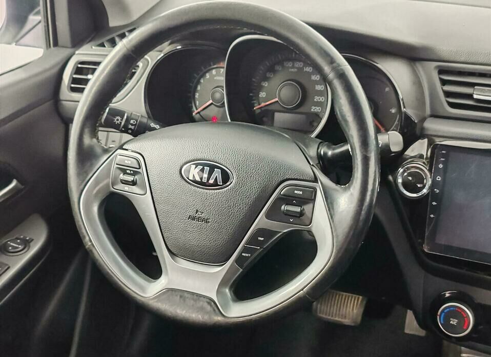 Kia Rio 1.6 AT (123 л.с.)