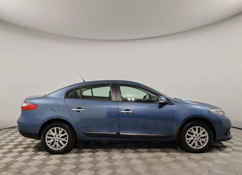 Renault Fluence, I Рестайлинг 1.6 MT (106 л.с.)