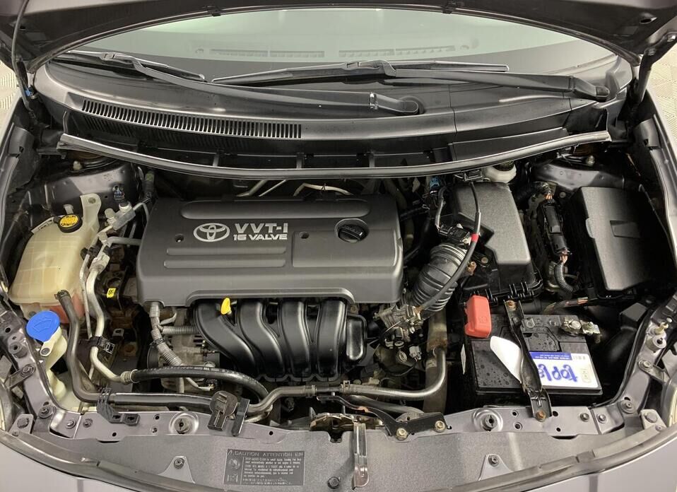 Toyota Auris, I 1.4 MT (97 л.с.)