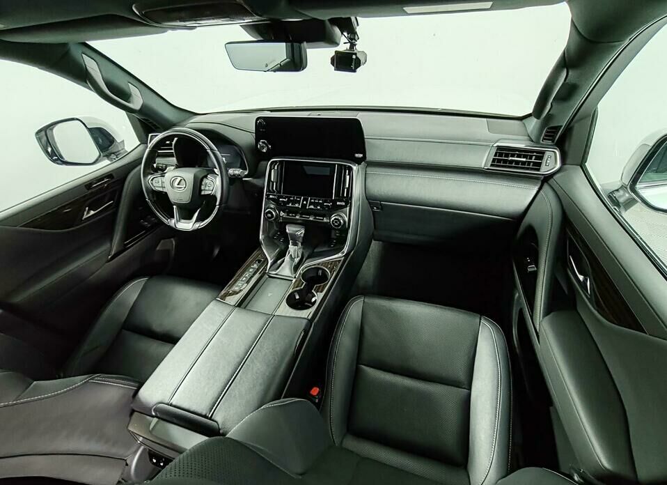 Lexus LX 600 3.5 AT (415 л.с.) 4WD