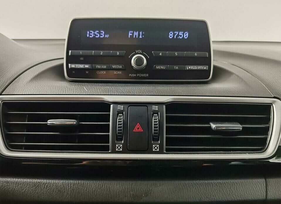 Mazda 3 1.6 AT (104 л.с.)