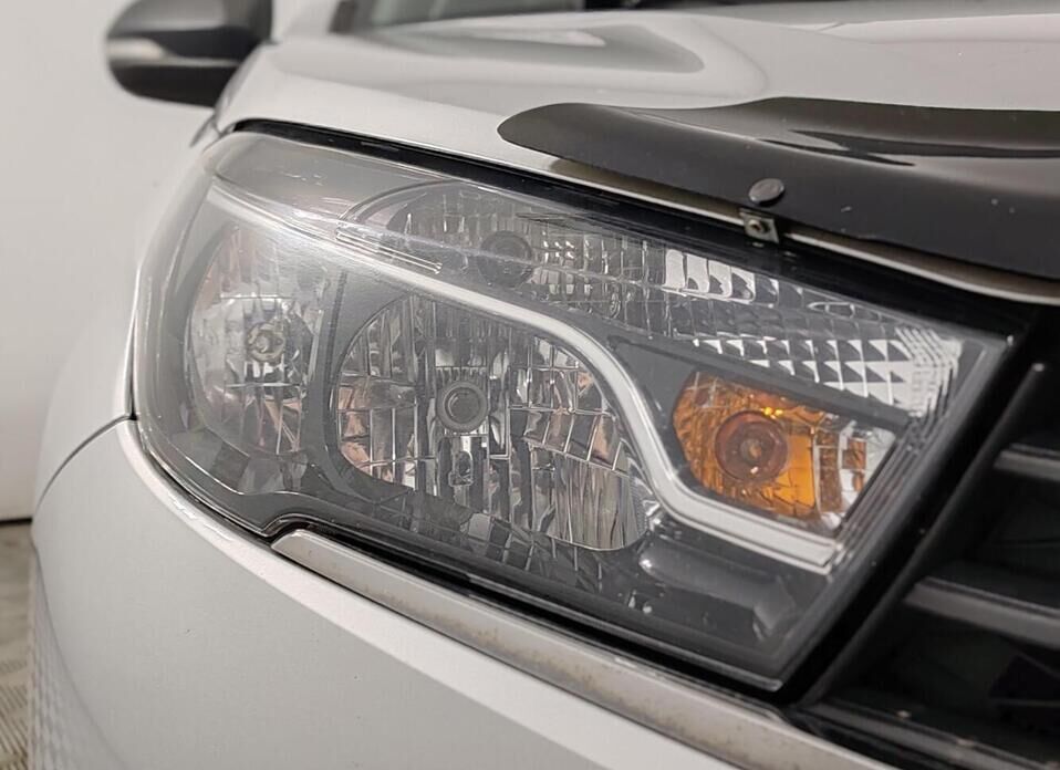 LADA (ВАЗ) Vesta, I 1.6 MT (106 л.с.)