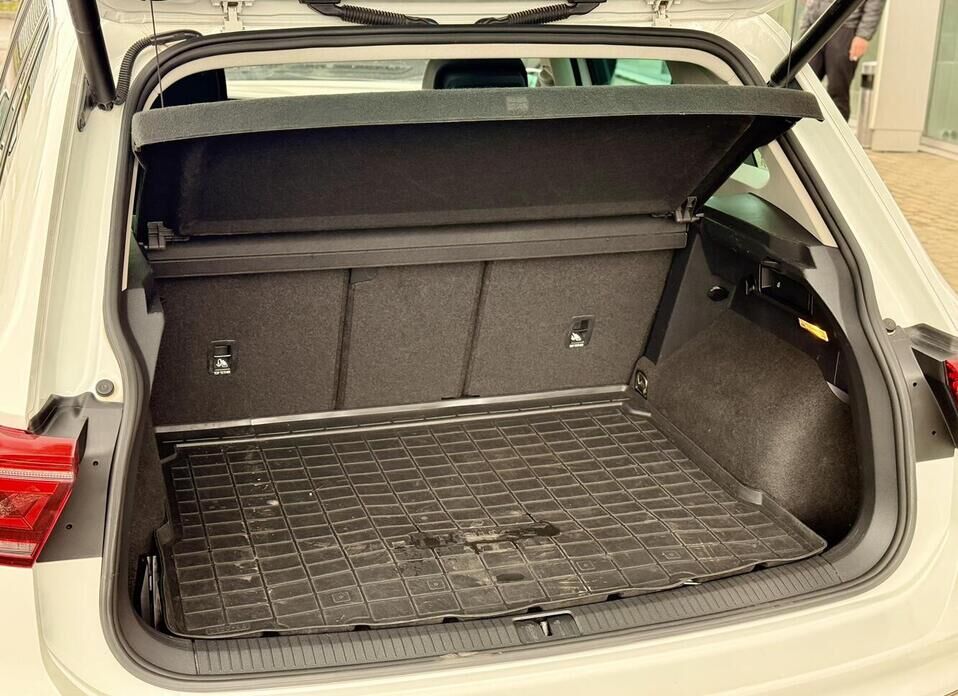 Volkswagen Tiguan, II Рестайлинг 2.0 AMT (180 л.с.) 4WD