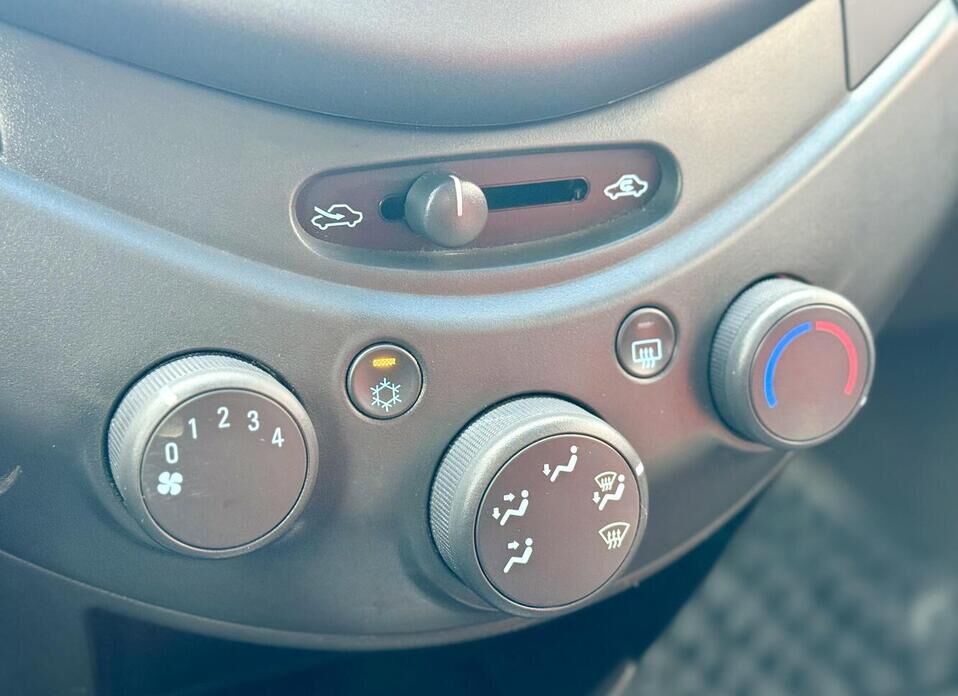 Chevrolet Spark, III 1.0 AT (67 л.с.)