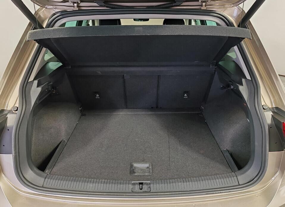 Volkswagen Tiguan, II Рестайлинг 2.0 AMT (180 л.с.) 4WD