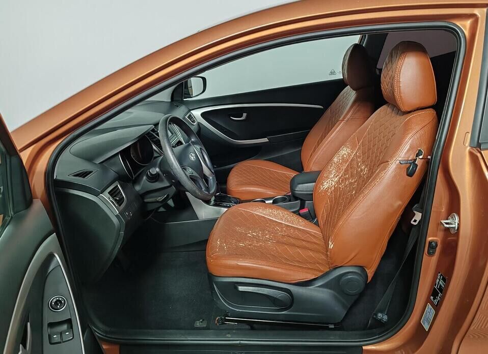 Hyundai i30, II Рестайлинг 1.6 AT (130 л.с.)